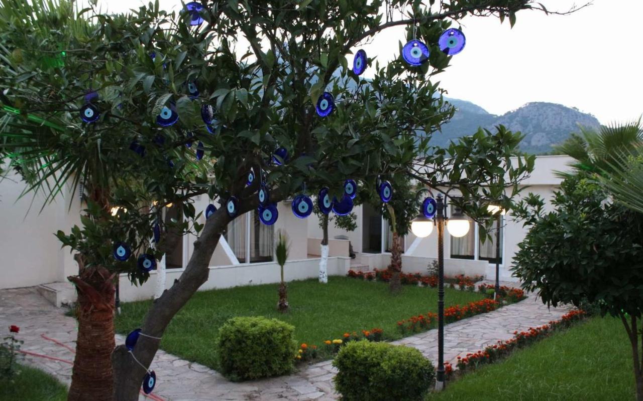 בלדיבי Castle Park Hotel מראה חיצוני תמונה